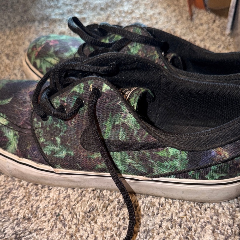Nike Stefan Janoski Shoes size 6.5 Y